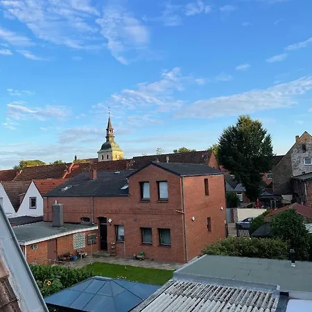 Ferienhaus Treeneblick * Friedrichstadt